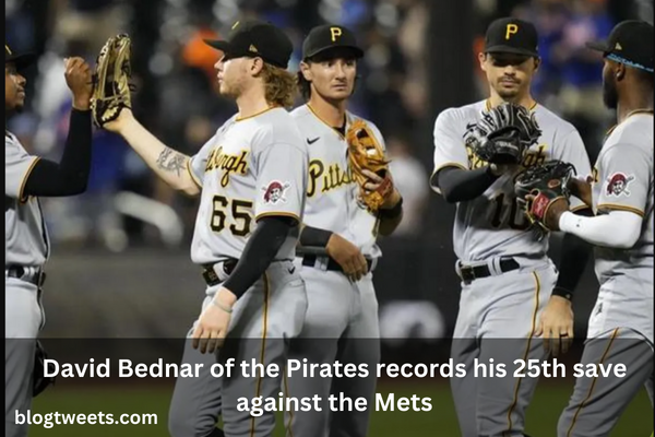 David Bednar of the Pirates records his 25th save against the Mets